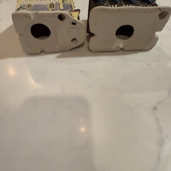 2 Christmas Village Pieces, Church & Train Station - Picture 9 of 9